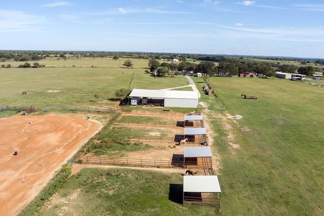 2542 Witter RD, Lockhart, TX 78644