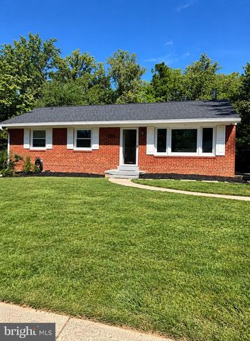 8901 LAGRANGE ST, Lorton, VA 22079