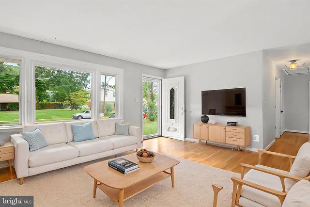 8901 LAGRANGE ST, Lorton, VA 22079