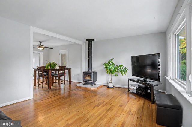 8901 LAGRANGE ST, Lorton, VA 22079