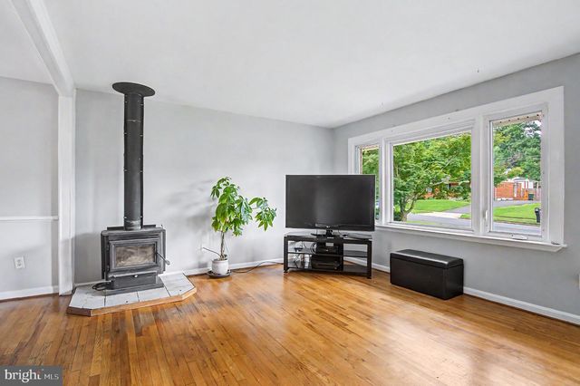 8901 LAGRANGE ST, Lorton, VA 22079
