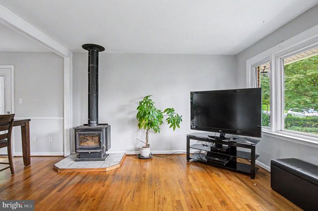8901 LAGRANGE ST, Lorton, VA 22079