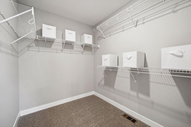 4991 Blake Way, Woodbury, MN 55129