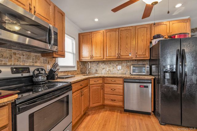 104 Meade Avenue, Bethpage, NY 11714