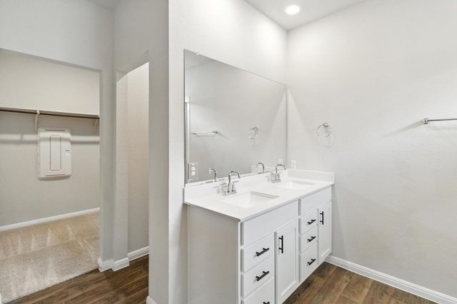 211 Rainmaker LN, Bastrop, TX 78602