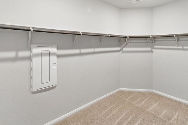 211 Rainmaker LN, Bastrop, TX 78602