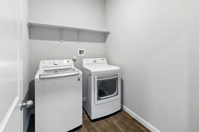 211 Rainmaker LN, Bastrop, TX 78602