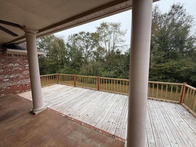 26 Woodside, Hattiesburg, MS 39402