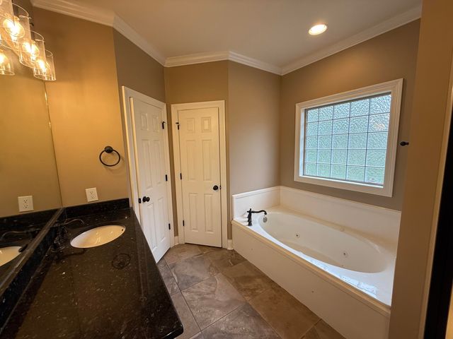 26 Woodside, Hattiesburg, MS 39402