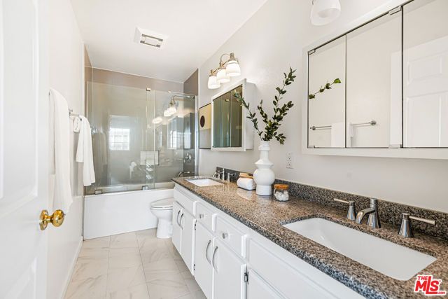 3949 Bentley Avenue 8, Culver City, CA 90232