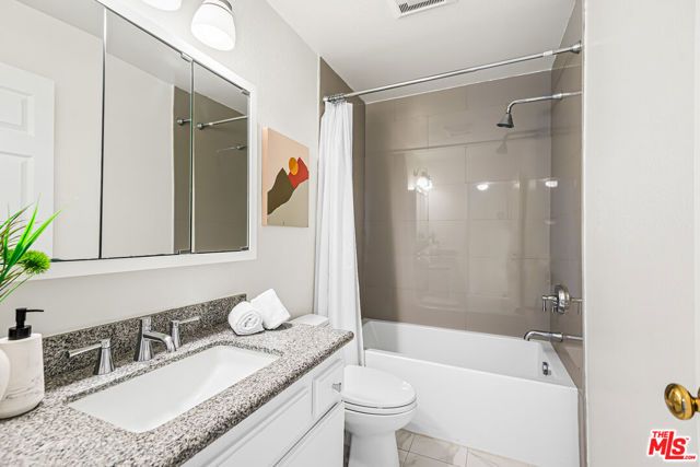 3949 Bentley Avenue 8, Culver City, CA 90232