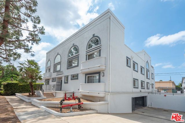 3949 Bentley Avenue 8, Culver City, CA 90232