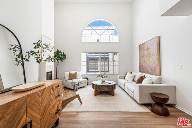 3949 Bentley Avenue 8, Culver City, CA 90232