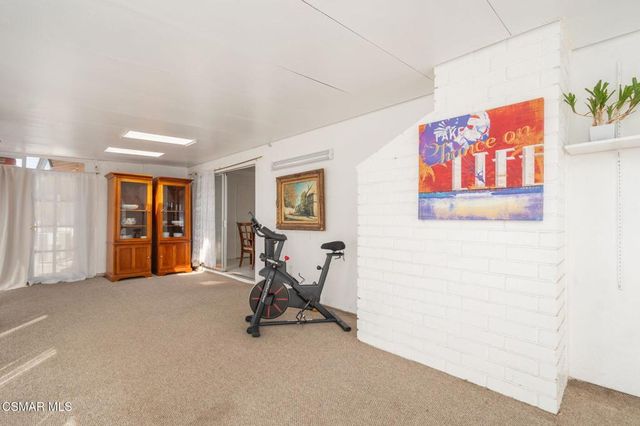 124 Bluefield Avenue, Thousand Oaks, CA 91320