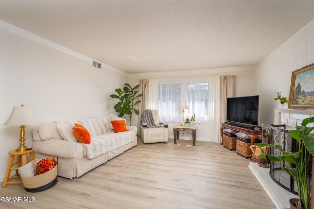 124 Bluefield Avenue, Thousand Oaks, CA 91320 — photo 2