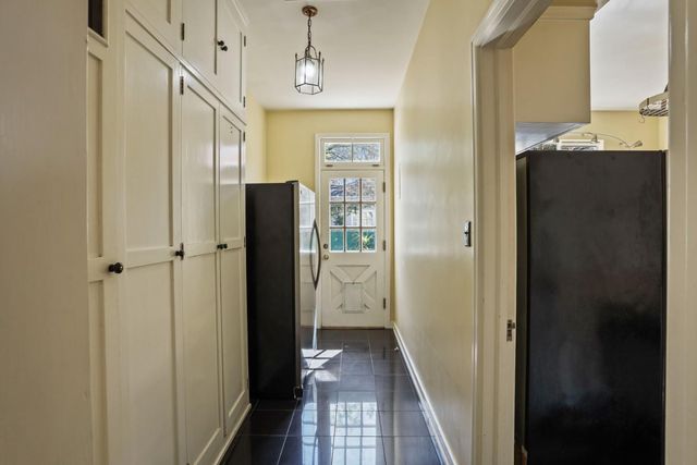 2730 Dwight Way, Stockton, CA 95204