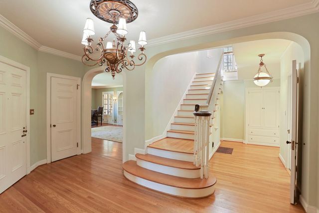 2730 Dwight Way, Stockton, CA 95204