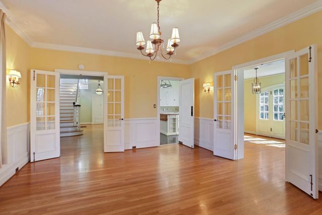 2730 Dwight Way, Stockton, CA 95204