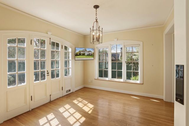 2730 Dwight Way, Stockton, CA 95204