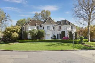 2730 Dwight Way, Stockton, CA 95204