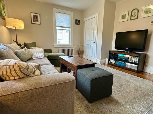 56-58 Lexington St 56, Newton, MA 02465