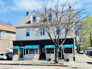 56-58 Lexington St 56, Newton, MA 02465