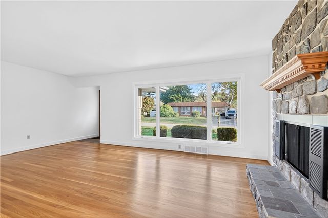 219 Vernon Ave, Belle Vernon, PA 15012