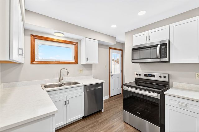 219 Vernon Ave, Belle Vernon, PA 15012