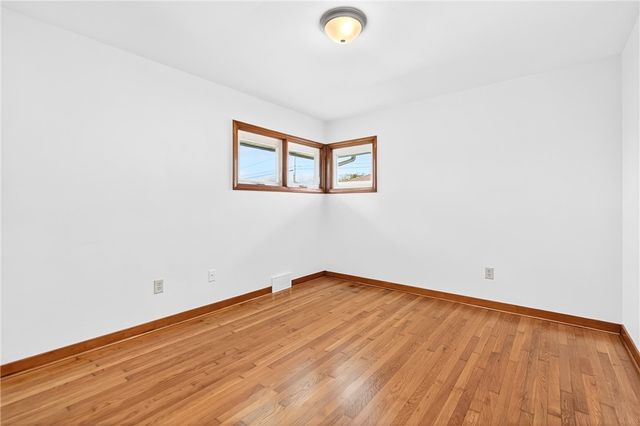 219 Vernon Ave, Belle Vernon, PA 15012