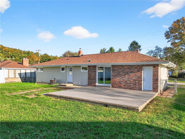 219 Vernon Ave, Belle Vernon, PA 15012