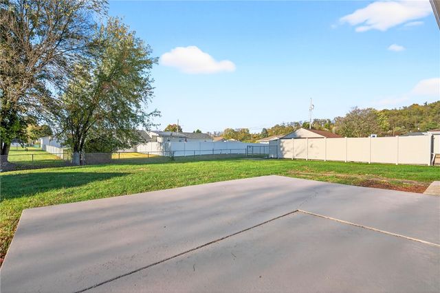 219 Vernon Ave, Belle Vernon, PA 15012