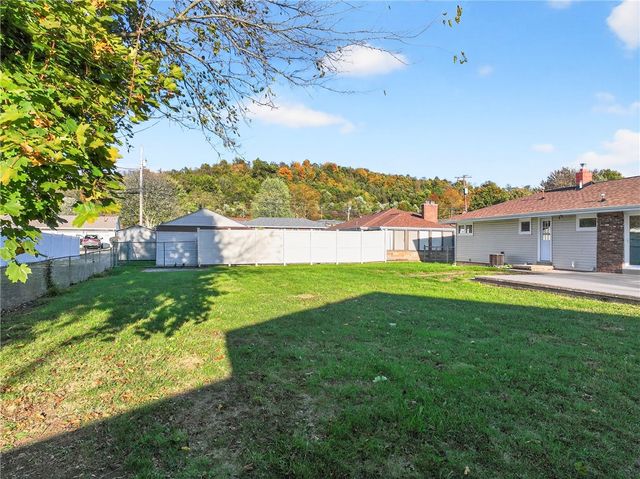 219 Vernon Ave, Belle Vernon, PA 15012