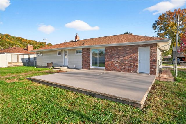 219 Vernon Ave, Belle Vernon, PA 15012