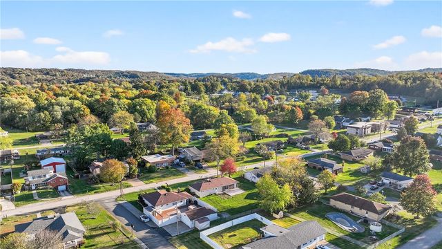 219 Vernon Ave, Belle Vernon, PA 15012