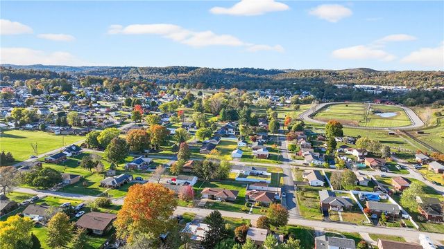 219 Vernon Ave, Belle Vernon, PA 15012