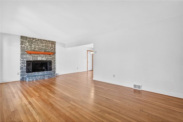 219 Vernon Ave, Belle Vernon, PA 15012