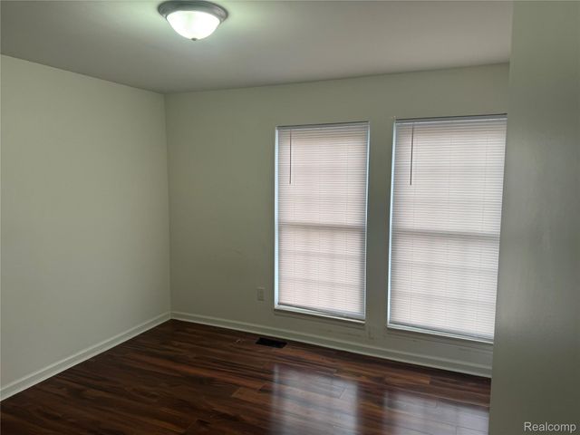 2787 Roundtree Drive, Troy, MI 48083