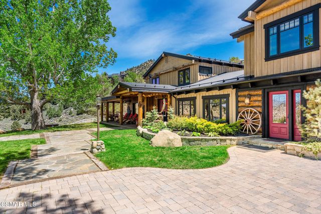 716 Aspen Springs Ranch Road, Mammoth Lakes, CA 93546