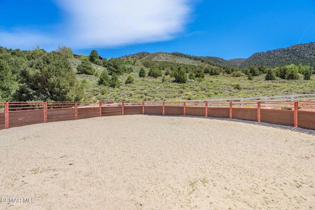 716 Aspen Springs Ranch Road, Mammoth Lakes, CA 93546