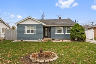 7949 Newland Avenue, Burbank, IL 60459