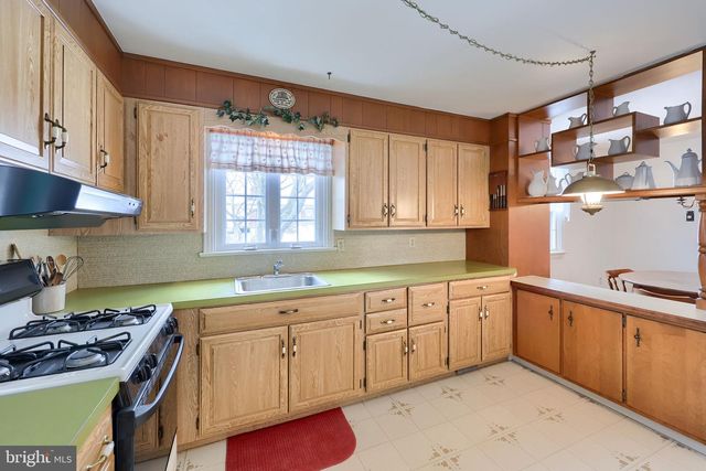 2120 SHAARON DR, Lancaster, PA 17601