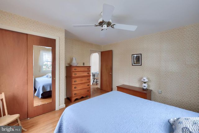 2120 SHAARON DR, Lancaster, PA 17601