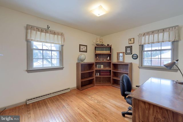 2120 SHAARON DR, Lancaster, PA 17601