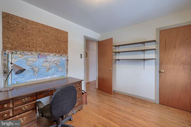 2120 SHAARON DR, Lancaster, PA 17601