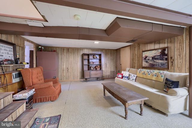 2120 SHAARON DR, Lancaster, PA 17601