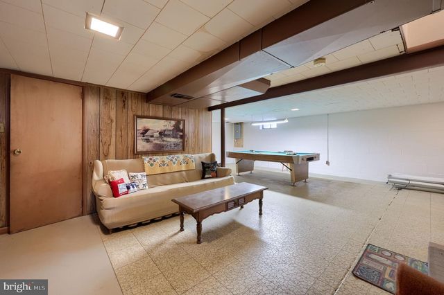 2120 SHAARON DR, Lancaster, PA 17601