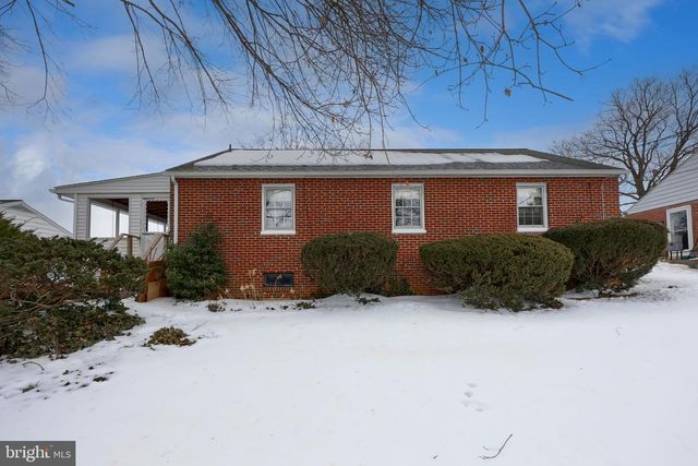 2120 SHAARON DR, Lancaster, PA 17601