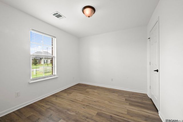 23252 Conifer Dr, Denham Springs, LA 70726