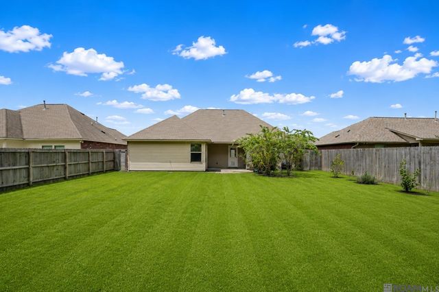 23252 Conifer Dr, Denham Springs, LA 70726