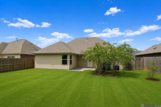 23252 Conifer Dr, Denham Springs, LA 70726